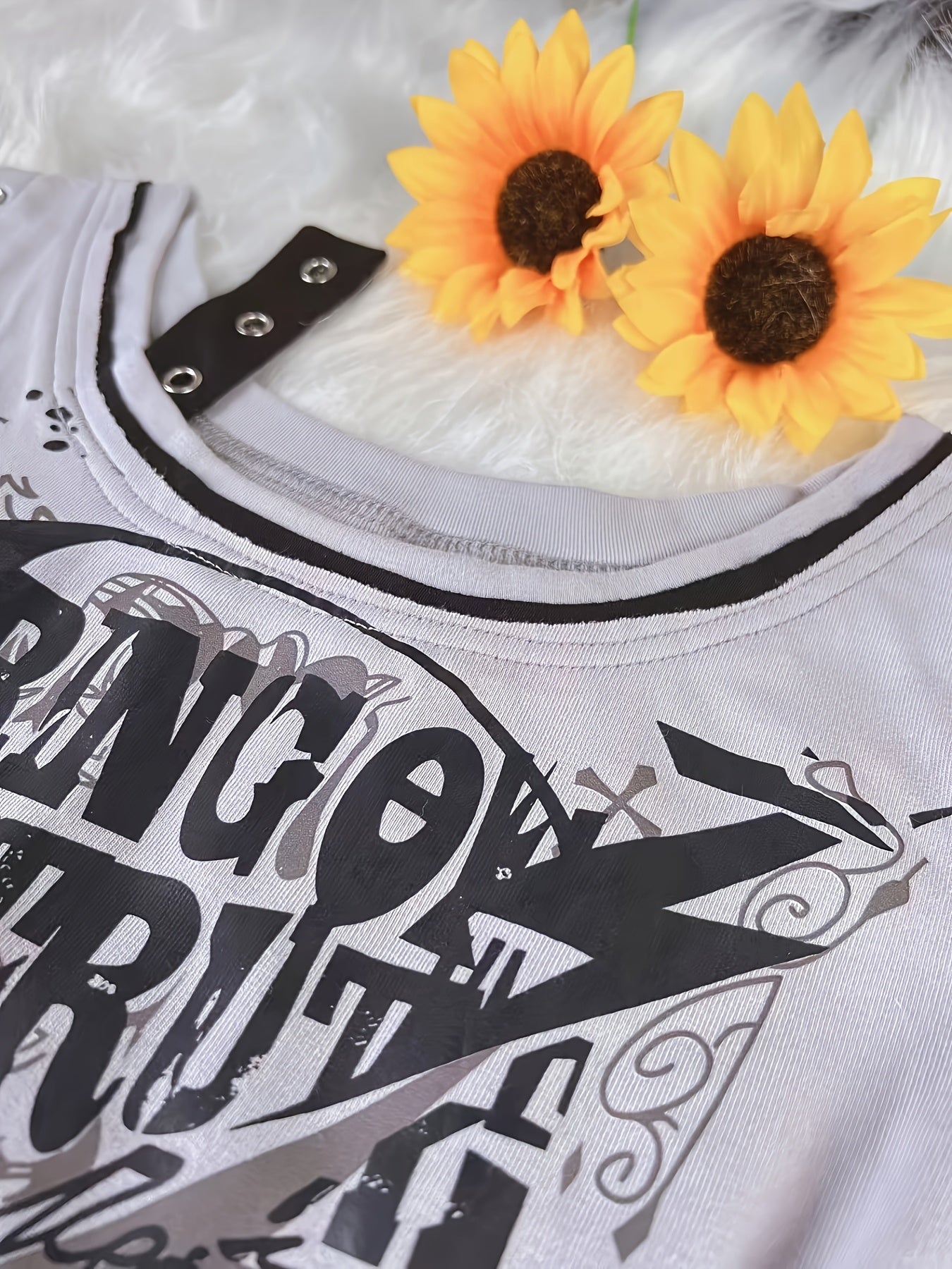 Spicy Y2K Japanese Vintage Skull Fitted T-Shirt
