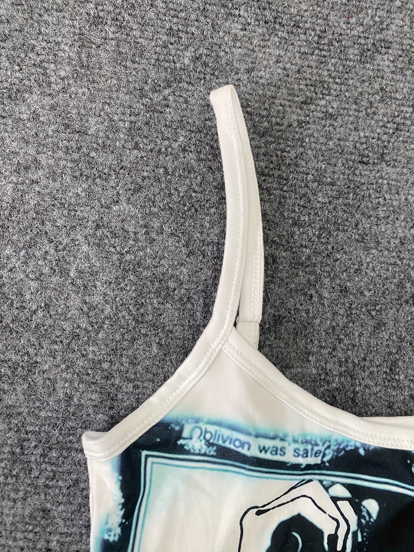 Retro Y2K-Inspired Anime Graphic Tank Top