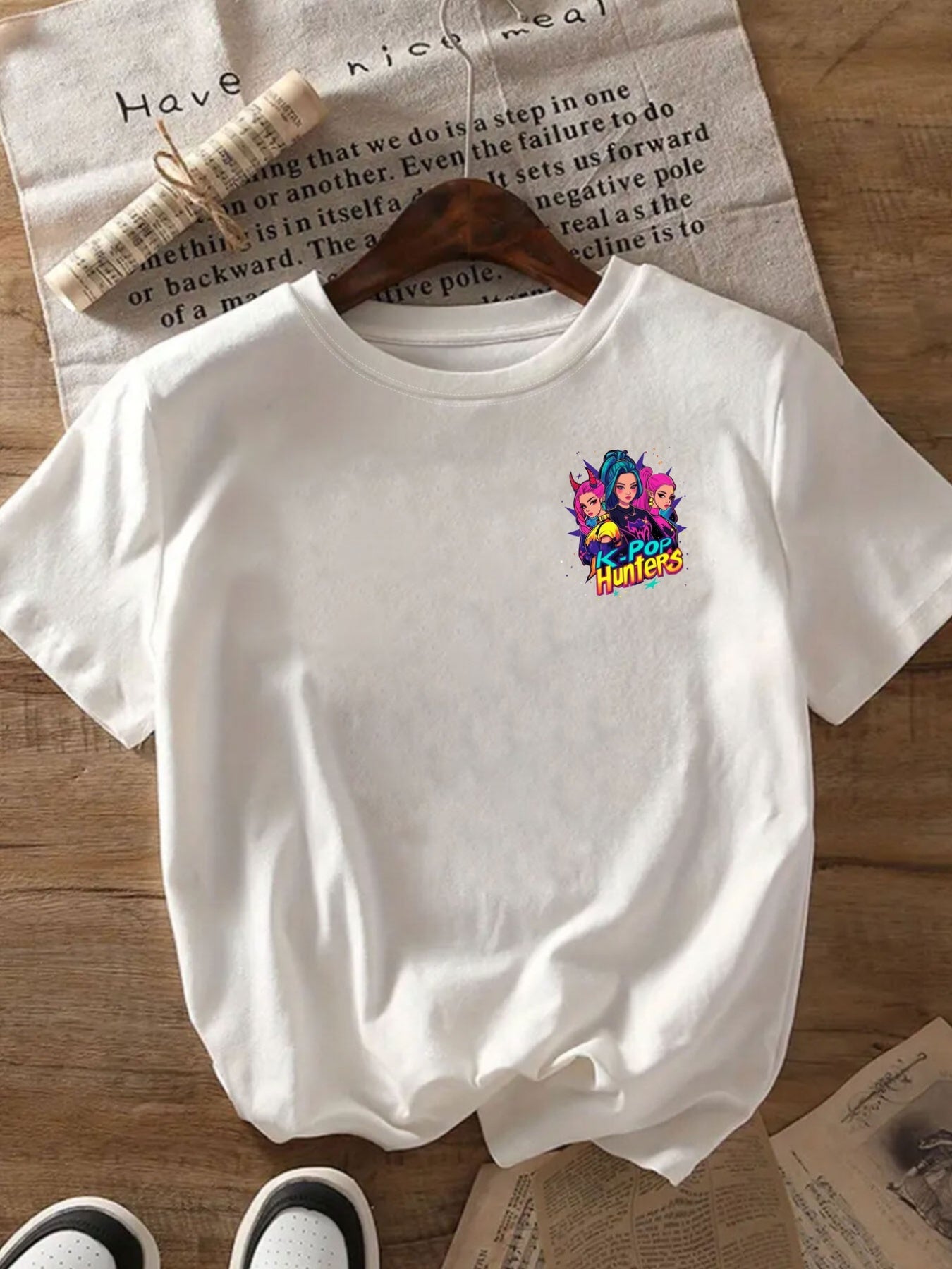 Women's K-POP Graphic T-Shirt