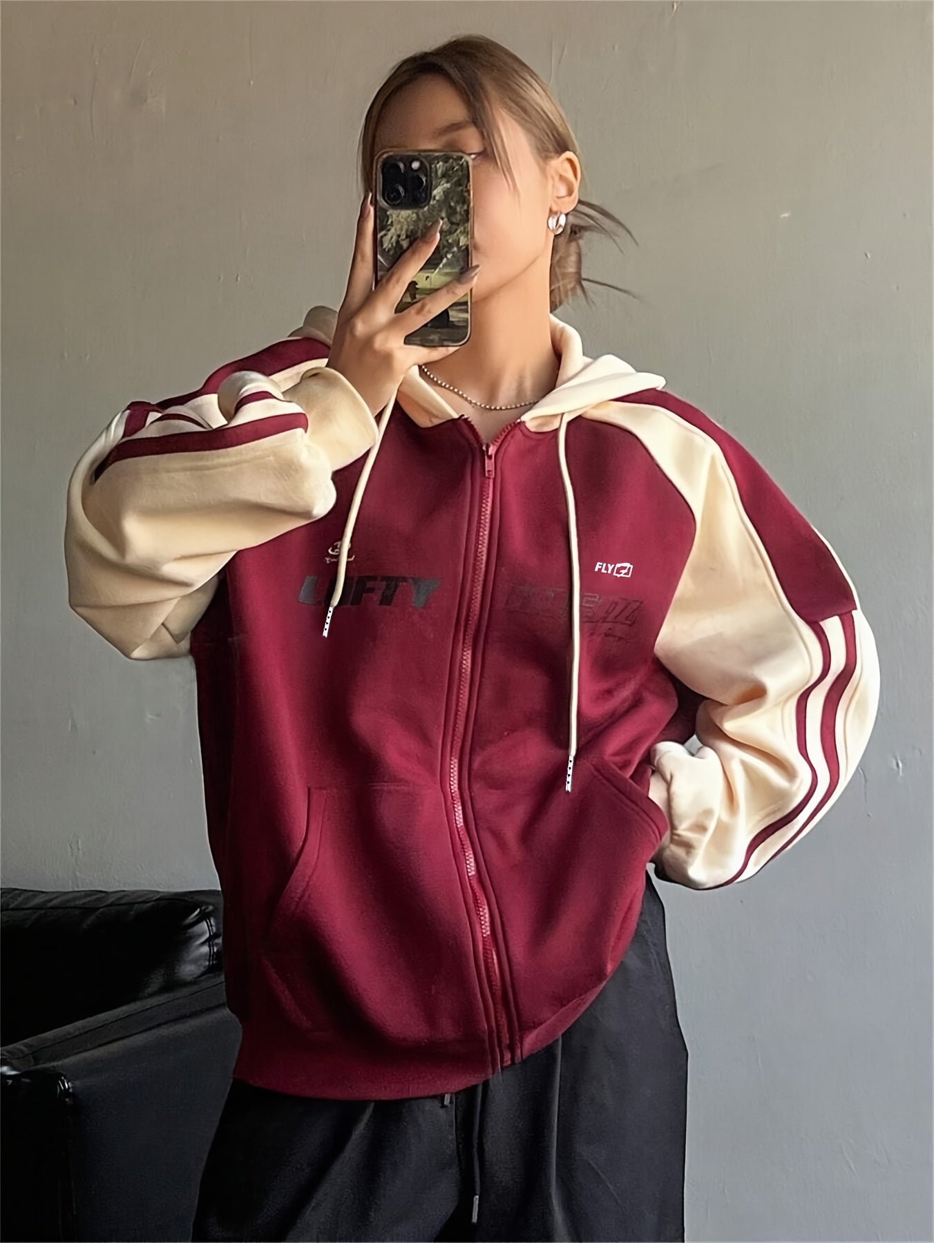 Women's Y2K Color Block Hoodie with "Wealth" Letter Print