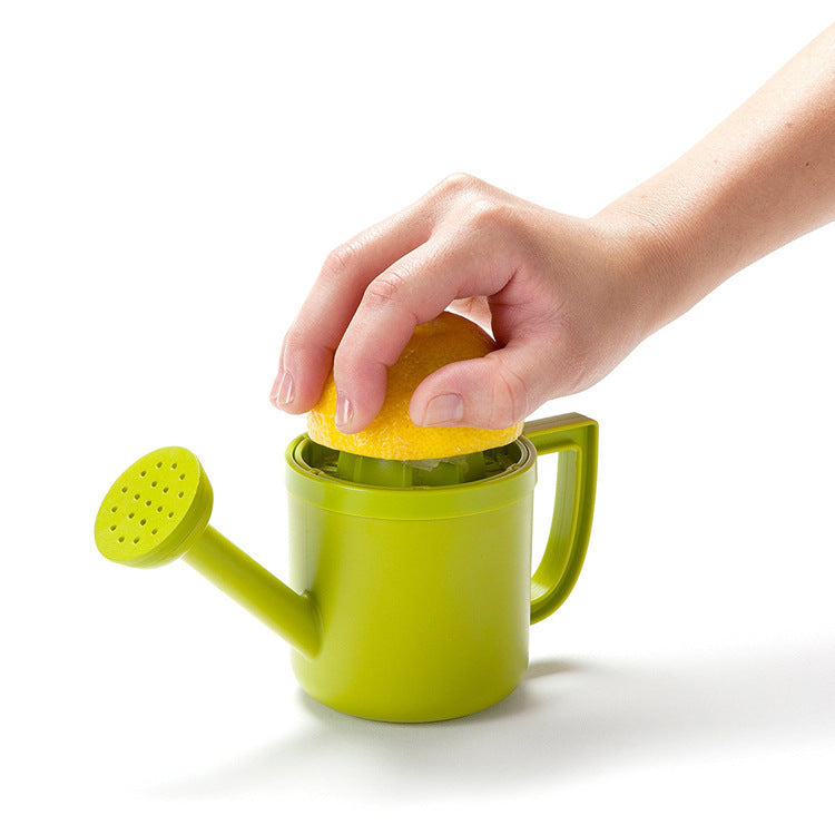 Lemon Squeezer With Pourer and Flip Lid