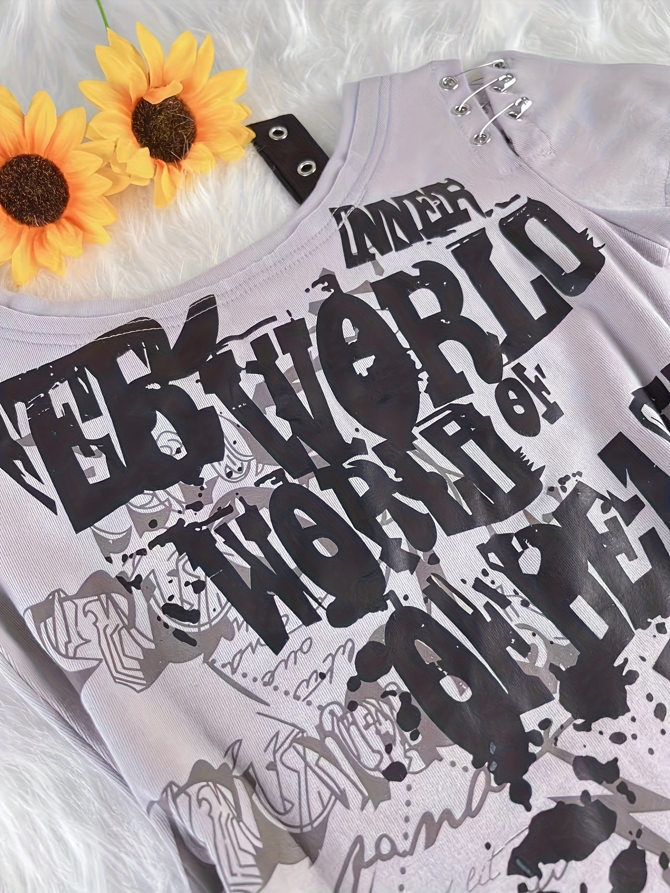 Spicy Y2K Japanese Vintage Skull Fitted T-Shirt
