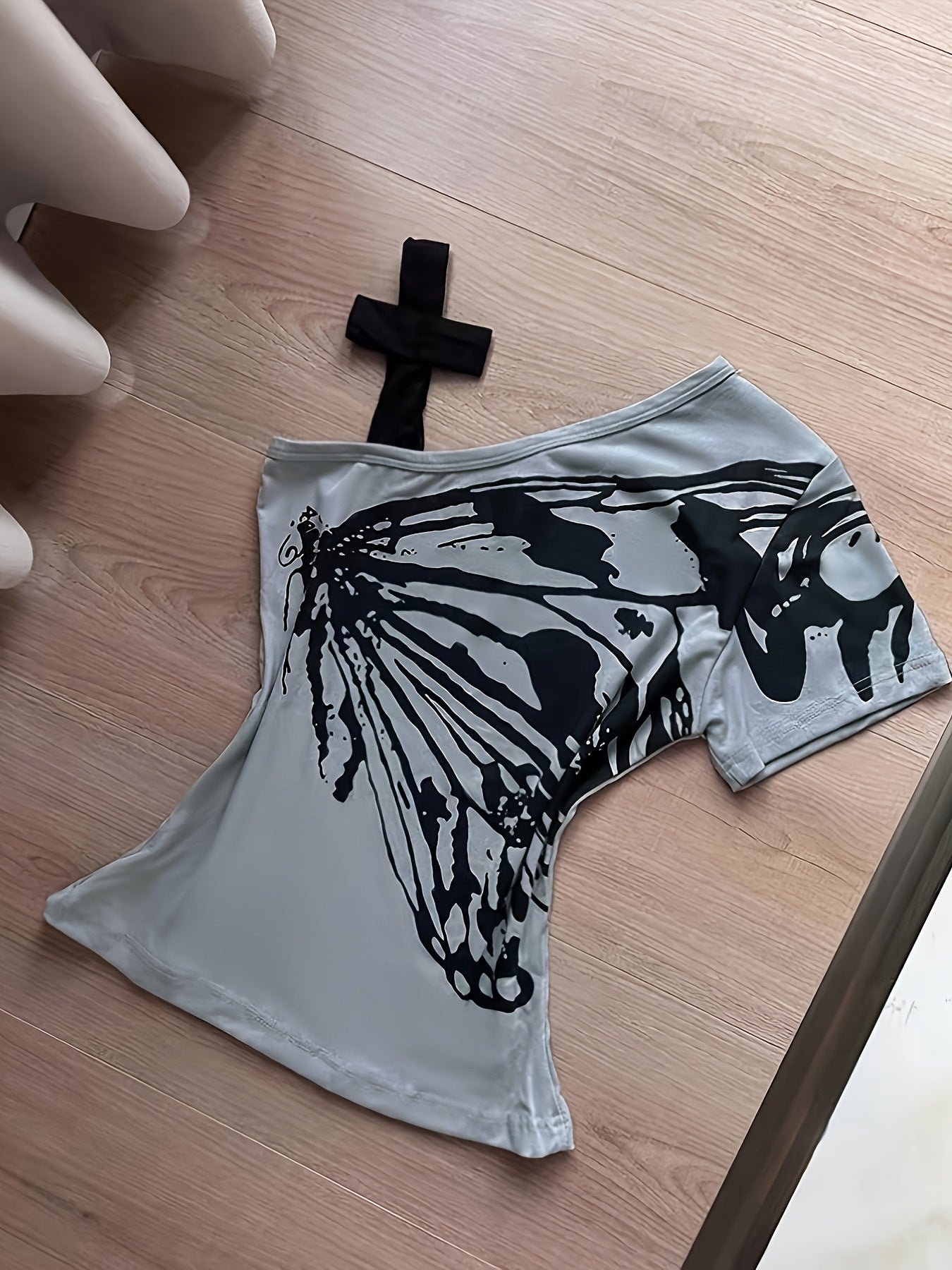 Y2K Women's Casual Sexy Asymmetrical Butterfly T-Shirt